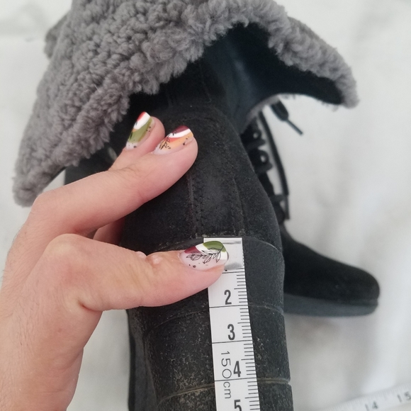 UGG WOMEN'S WINTER BOOTS - Picture 8 of 12